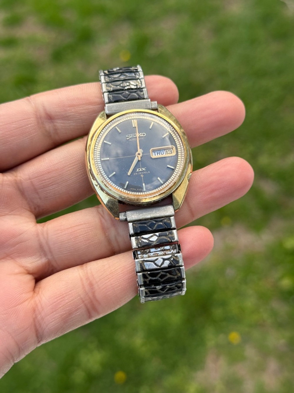 Seiko Gold-Tone Vintage automatic men’s Watch daydate black dial